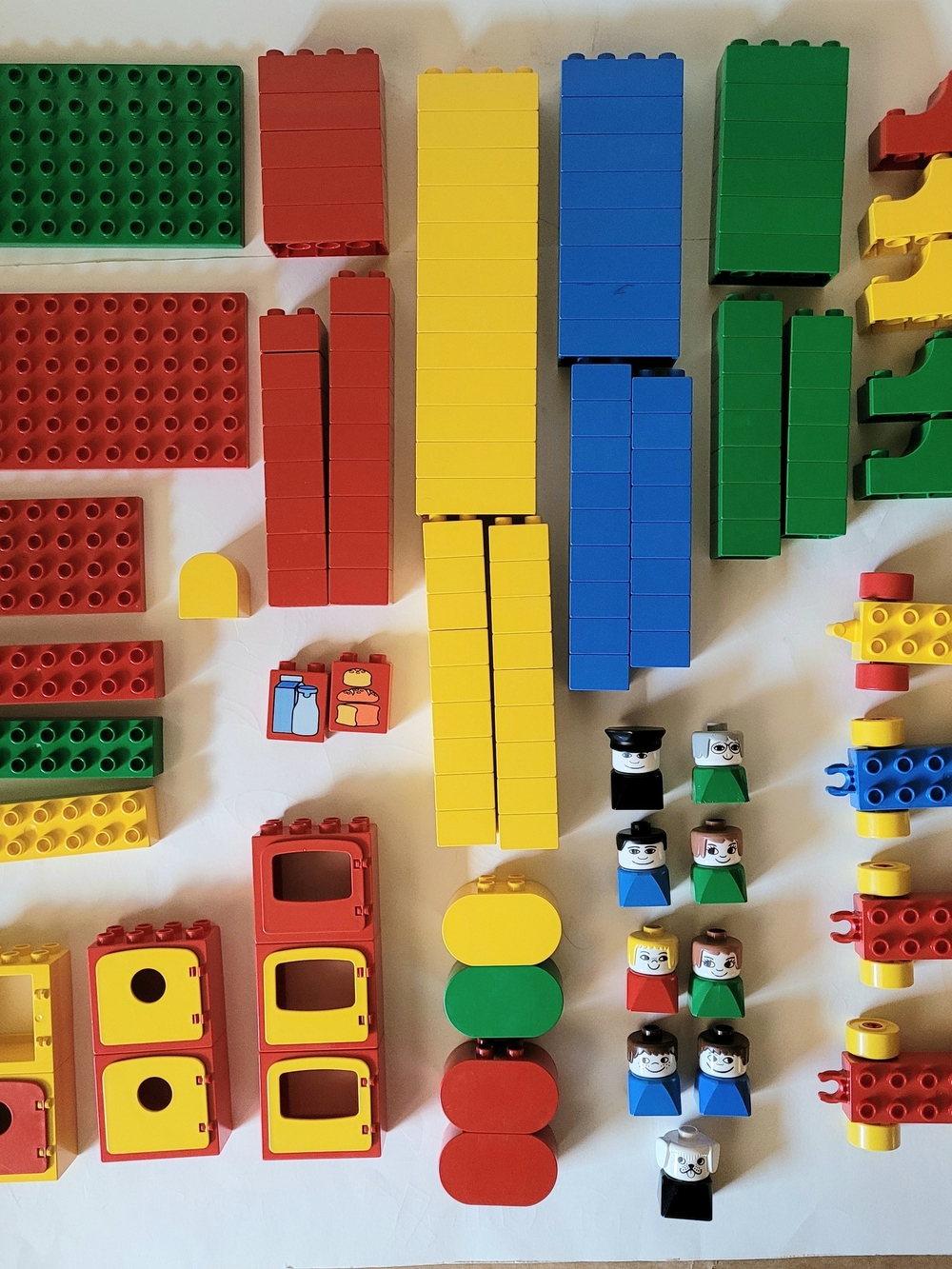 Duplo-Style Vintage Large Building Blocks Set - 134 Pieces